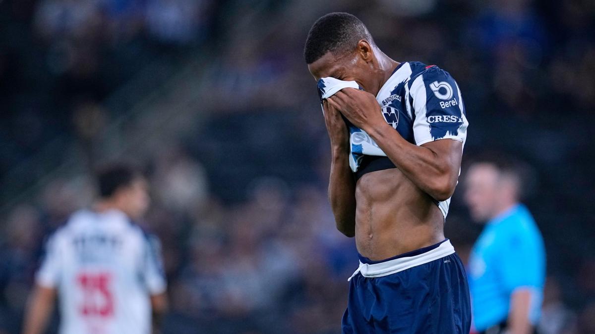 <![CDATA[Anthony Martial vislumbra el final de su estadía con Monterrey]]>