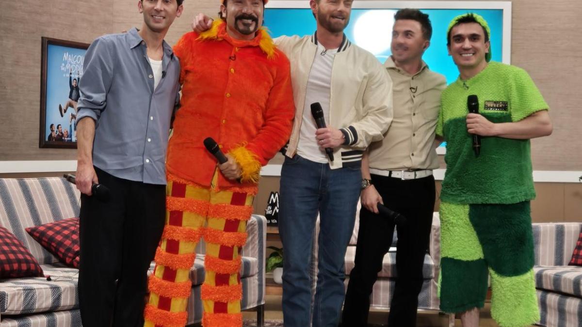 <![CDATA[¡Ésa no es su familia! Malcolm, Reese y Francis conocen a la Familia P. Luche]]>