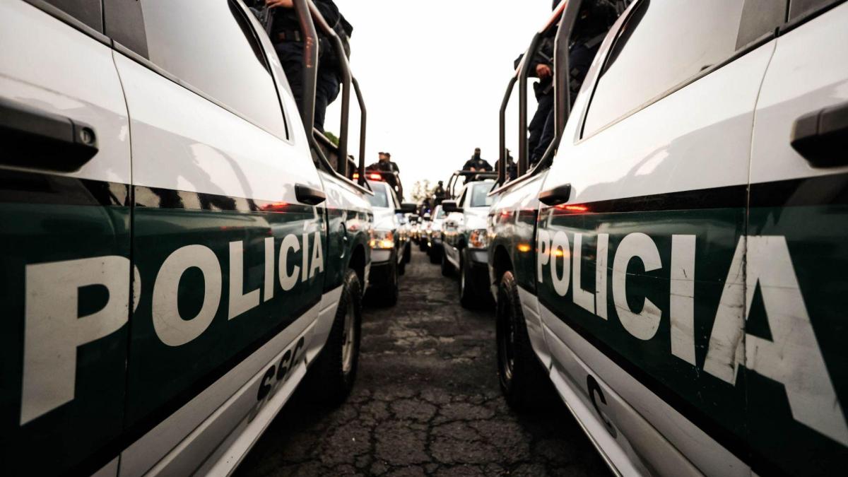 <![CDATA[¡Pleito en la colonia Morelos! Sujeto entra con pistola a tienda y lo reciben a batazos]]>