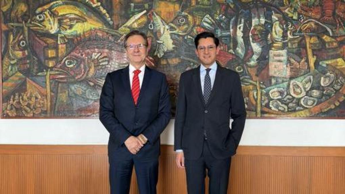 <![CDATA[Roberto Velasco se reúne con Esteban Moctezuma; reconoce su labor como embajador]]>