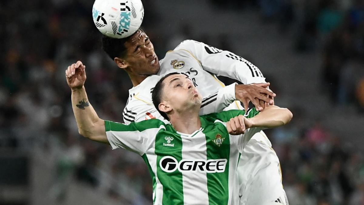 <![CDATA[Betis arranca victoria a Real Madrid en el último segundo con Fidalgo de titular]]>