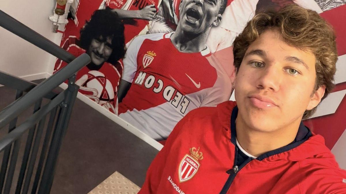 <![CDATA[¡Tras los pasos de Mbappé! Santiago Cisneros, joya del León, a prueba con el AS Mónaco]]>