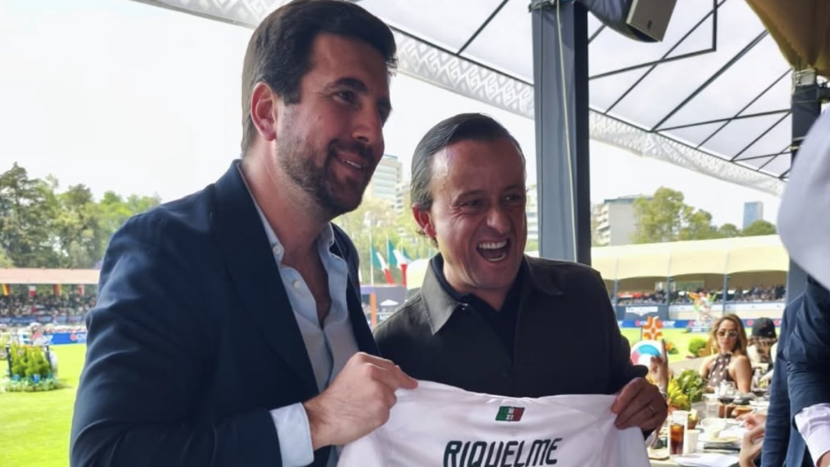<![CDATA[Enrique Riquelme responde a Florentino Pérez; no descarta candidatura a presidencia del Real Madrid]]>