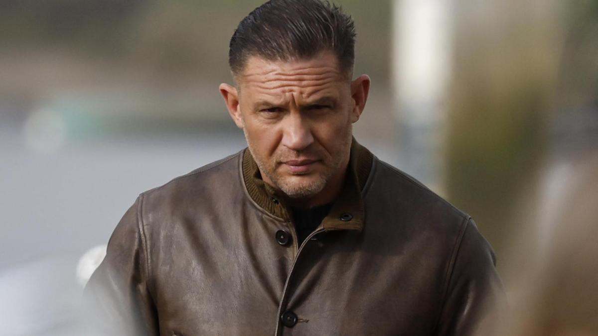 <![CDATA[Tom Hardy es despedido sorpresivamente de la serie criminal Tierra de Mafiosos]]>