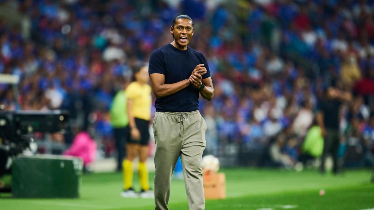 <![CDATA[Afición de Cruz Azul lanza emotivo mensaje a Joel Huiqui previo a la Final]]>