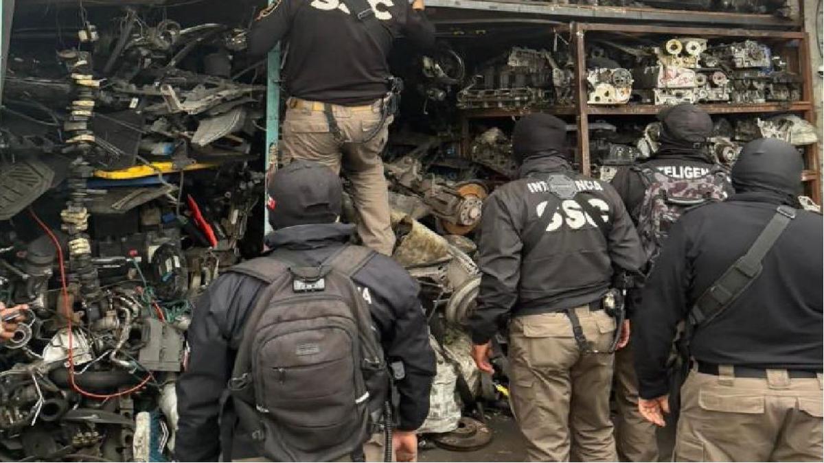 <![CDATA[Aseguran 11 toneladas de autopartes tras cateos en Iztapalapa]]>