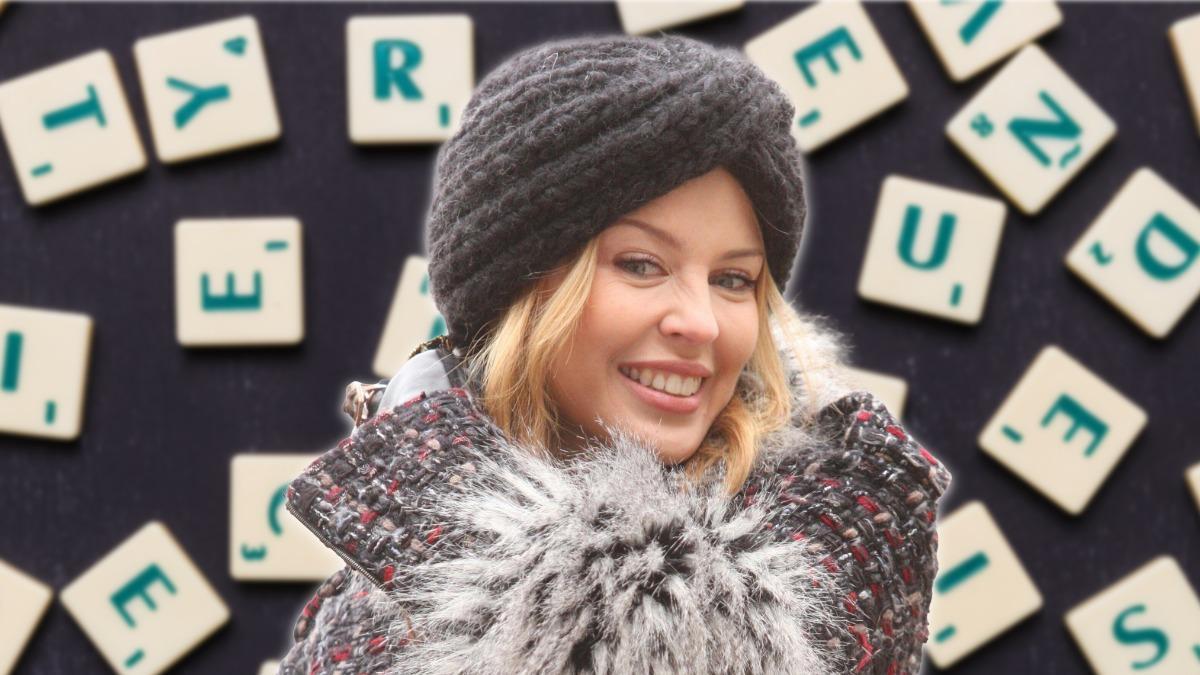 <![CDATA[Kylie Minogue cumple 58 años: la curiosa regla que aplica al jugar Scrabble]]>