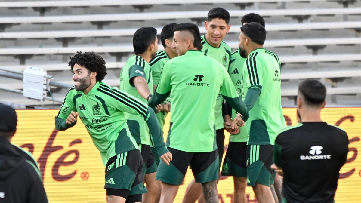 La alineación de México para la inauguración del Mundial 202