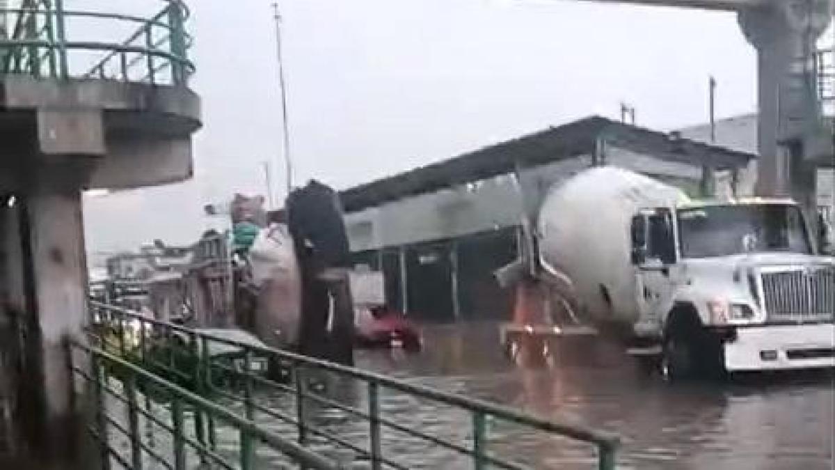 <![CDATA[Lluvia golpea con intensidad a varios municipios del Edomex]]>