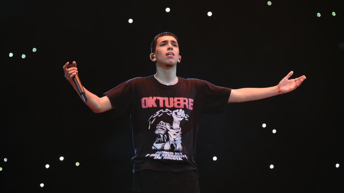 <![CDATA[Milo J, su tributo al Indio Solari y el fan taclead