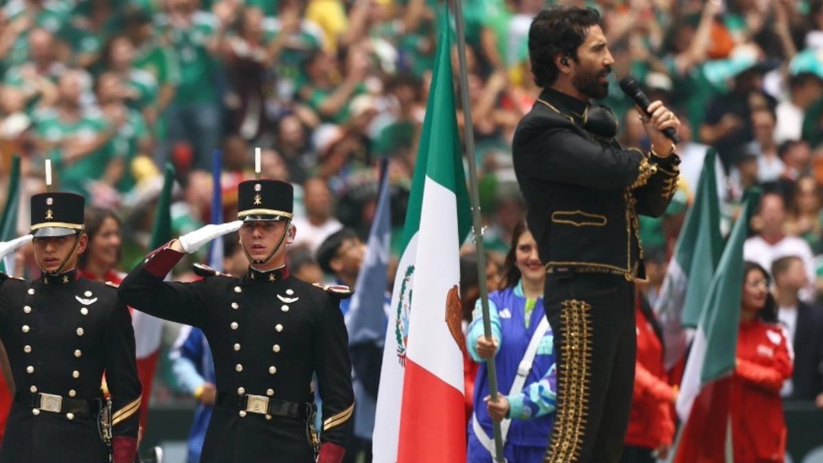 ¿Se equivocó ? El Himno Nacional puso a prueba a A