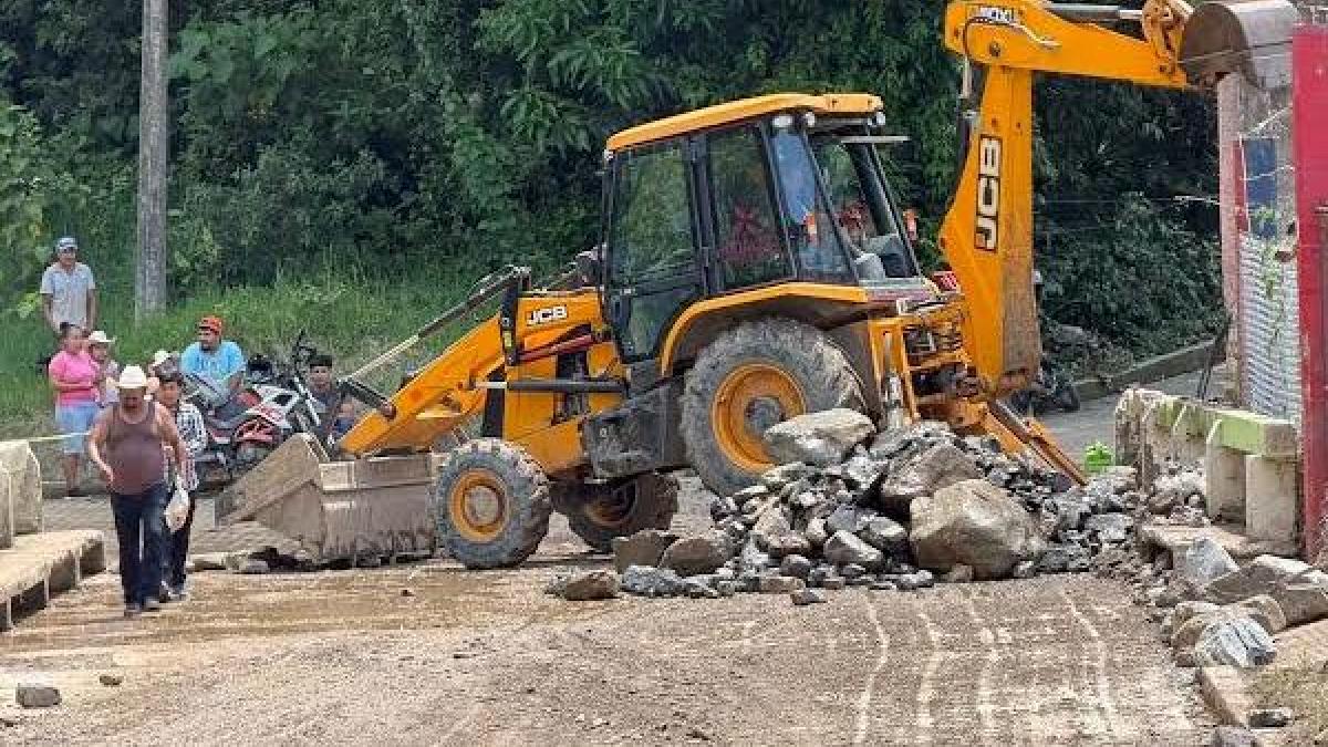 暴雨袭击墨西哥伊达尔戈州公路，46路段受损，8处交通中断