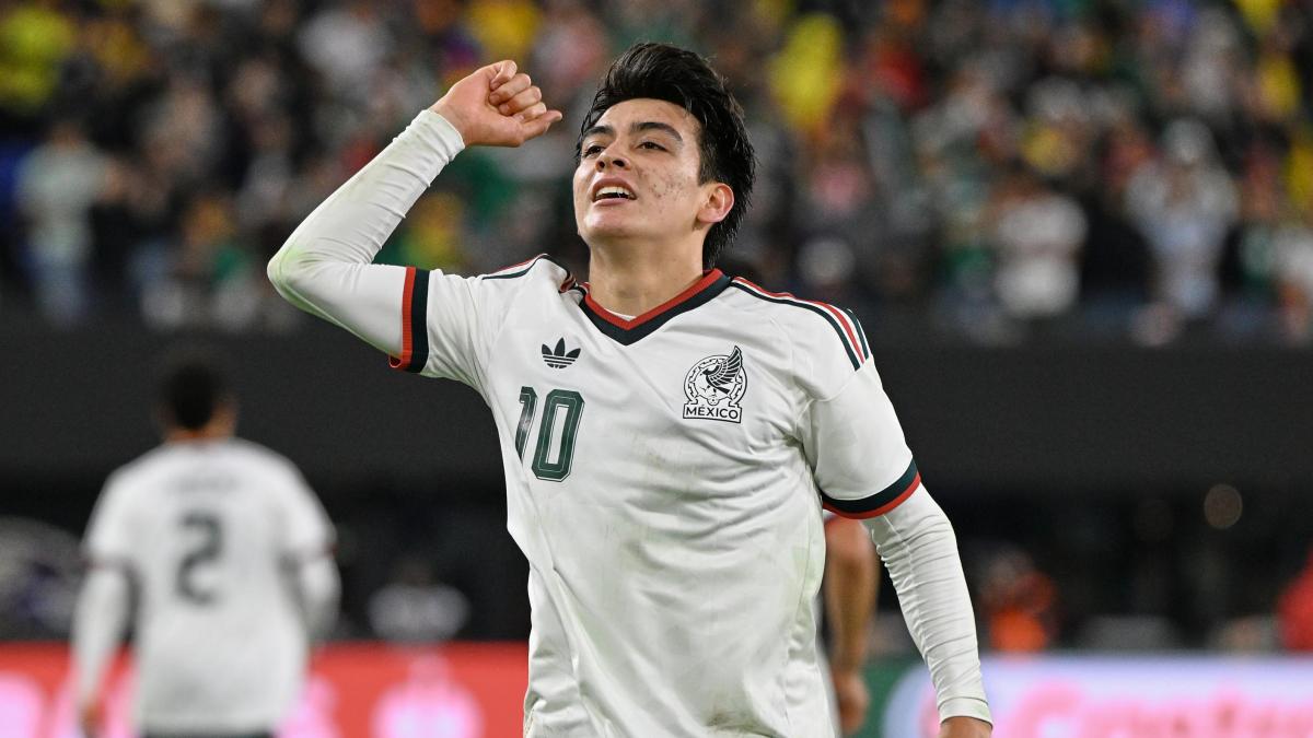<![CDATA[Liverpool analiza fichar a Gilberto Mora por más de 40 millones de euros]]>