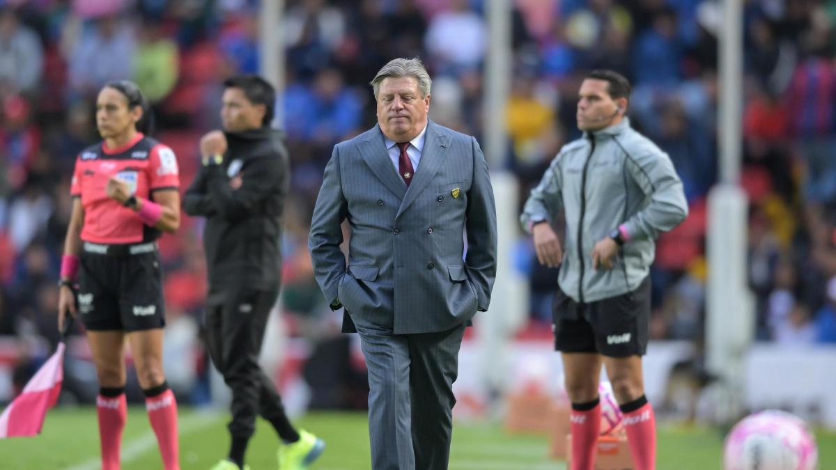 Miguel Herrera se engancha con periodista tras caer ante Querétaro