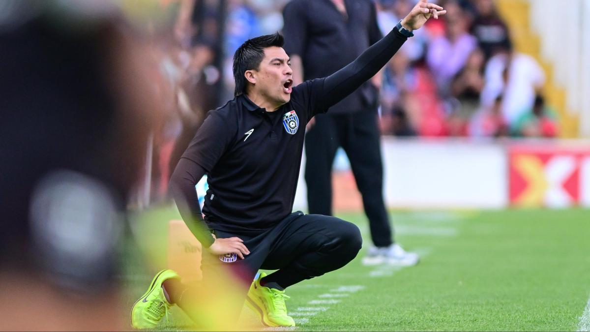 <![CDATA[¿Quién es Esteban González?: Técnico revelación del Apertura 2026 en Liga MX]]>