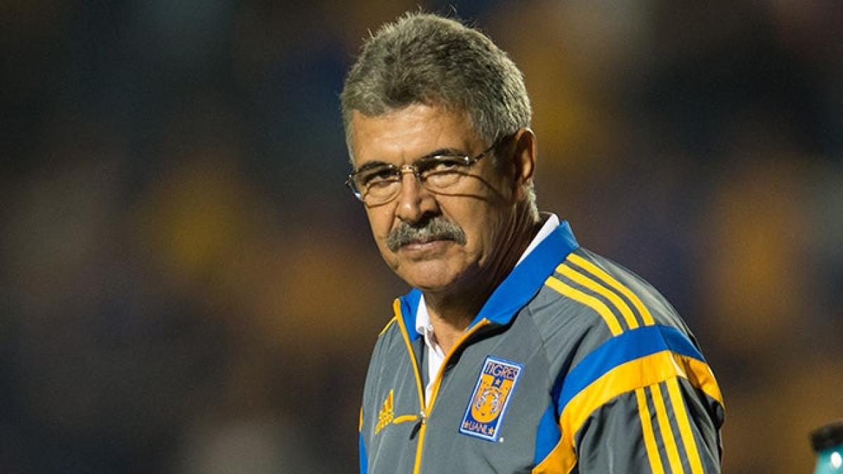 ‘Tuca’ asegura que no insultó al árbitro y apelará su expulsión