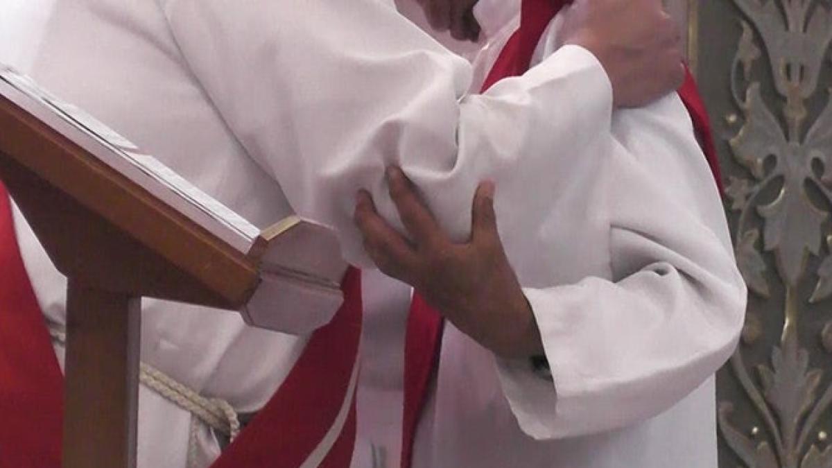 Detienen a sacerdote acusado de violación en Hidalgo