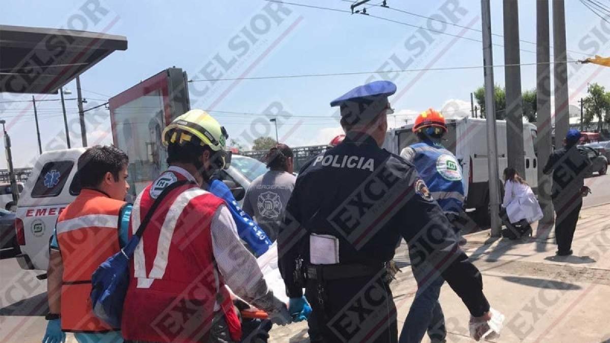 Cae hombre a vías de la estación Hangares del Metro