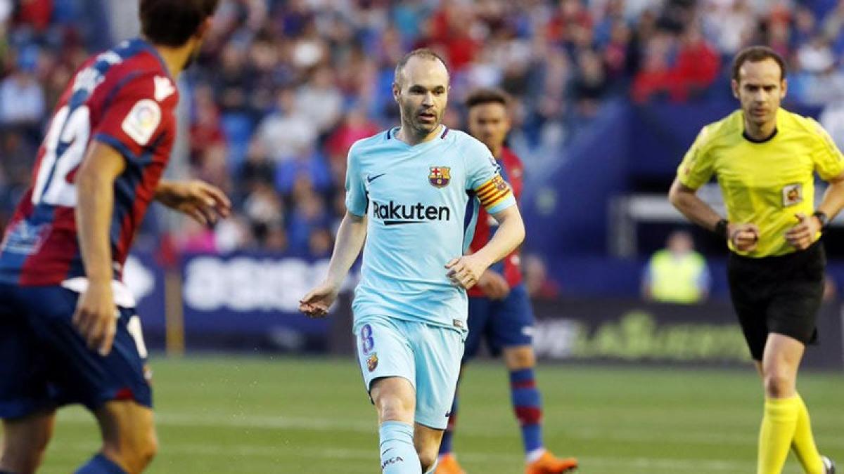 Iniesta se vuelve infinito con el Barça