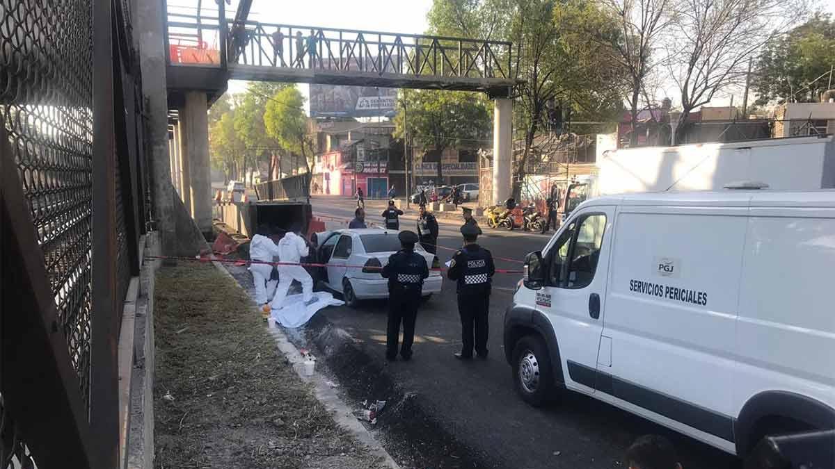 Muere al chocar contra puente peatonal en Iztacalco