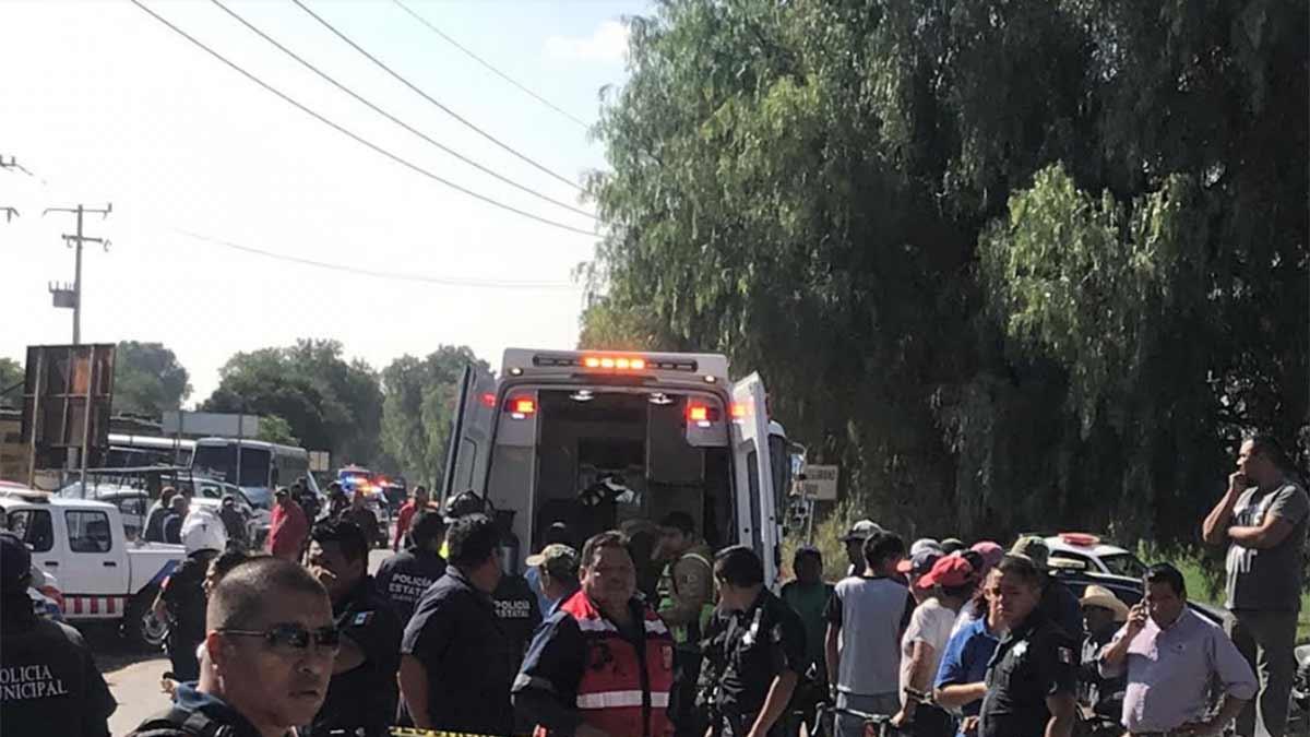 Nueve muertos y 15 heridos en choque de autobús vs tren