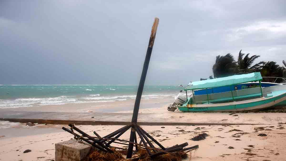 Tras paso de 'Zeta' declaran emergencia en 4 municipios de Quintana Roo