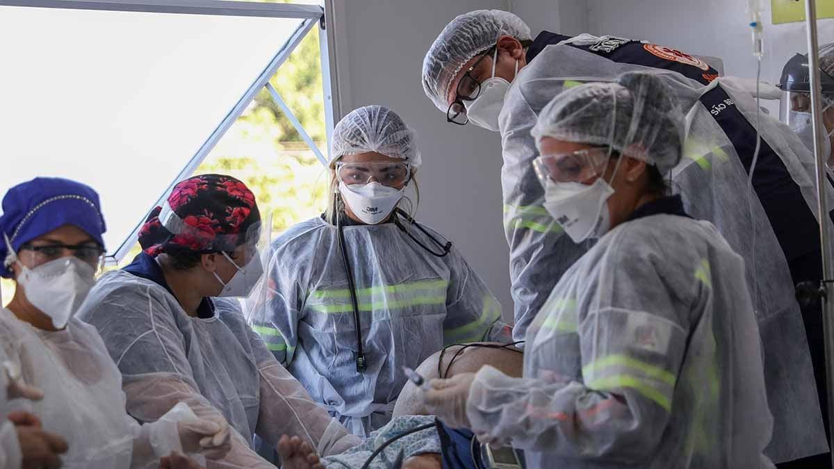 Brasil supera 100 mil nuevos contagios de covid en 24 horas