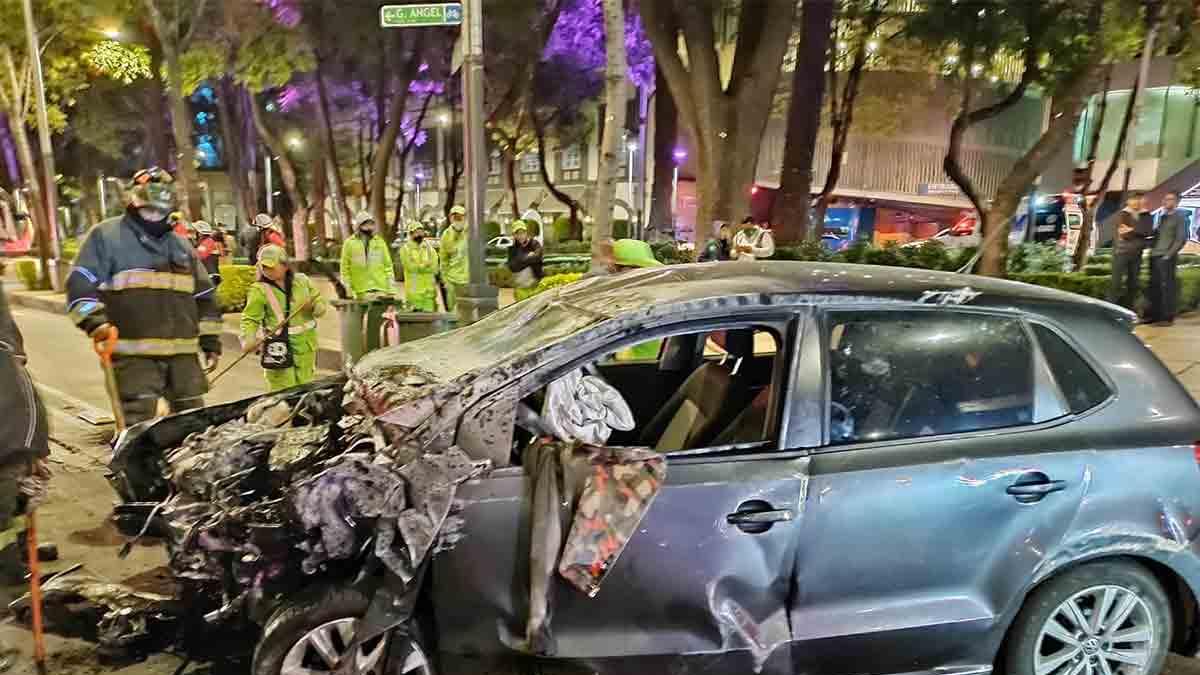 Choque de auto y patrulla deja tres lesionados en Paseo de la Reforma