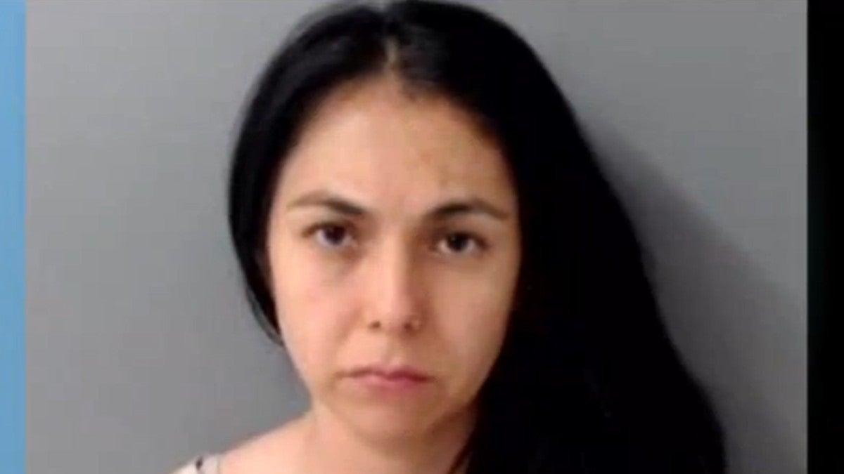 Hija de alcalde de Tacámbaro es detenida en EU con armas y 250 mil dólares