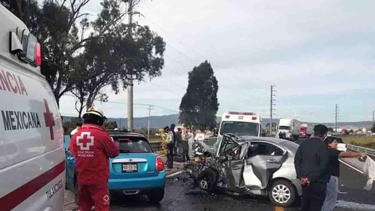 Choque en la México-Tuxpan deja dos muertos y dos heridos