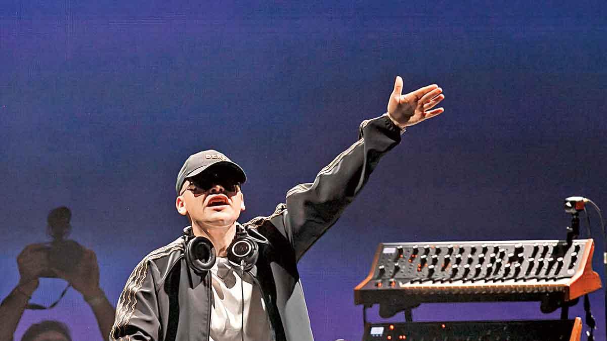 Bizarrap, una máquina de éxitos; hace una fiesta digna de recordar