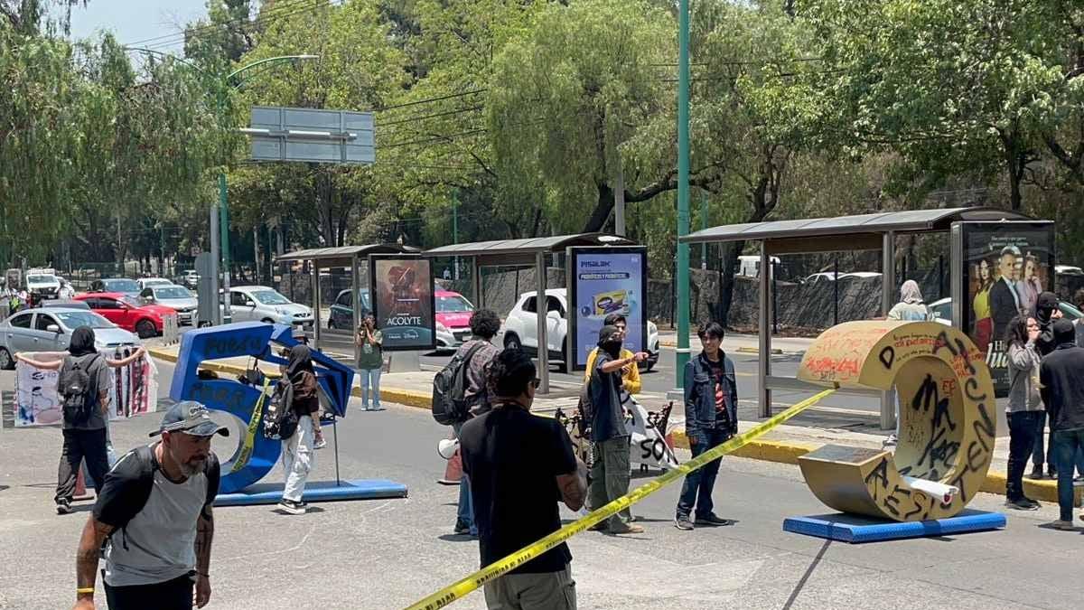 Todo sobre el bloqueo de hoy en Insurgentes Sur, altura Ciudad ...