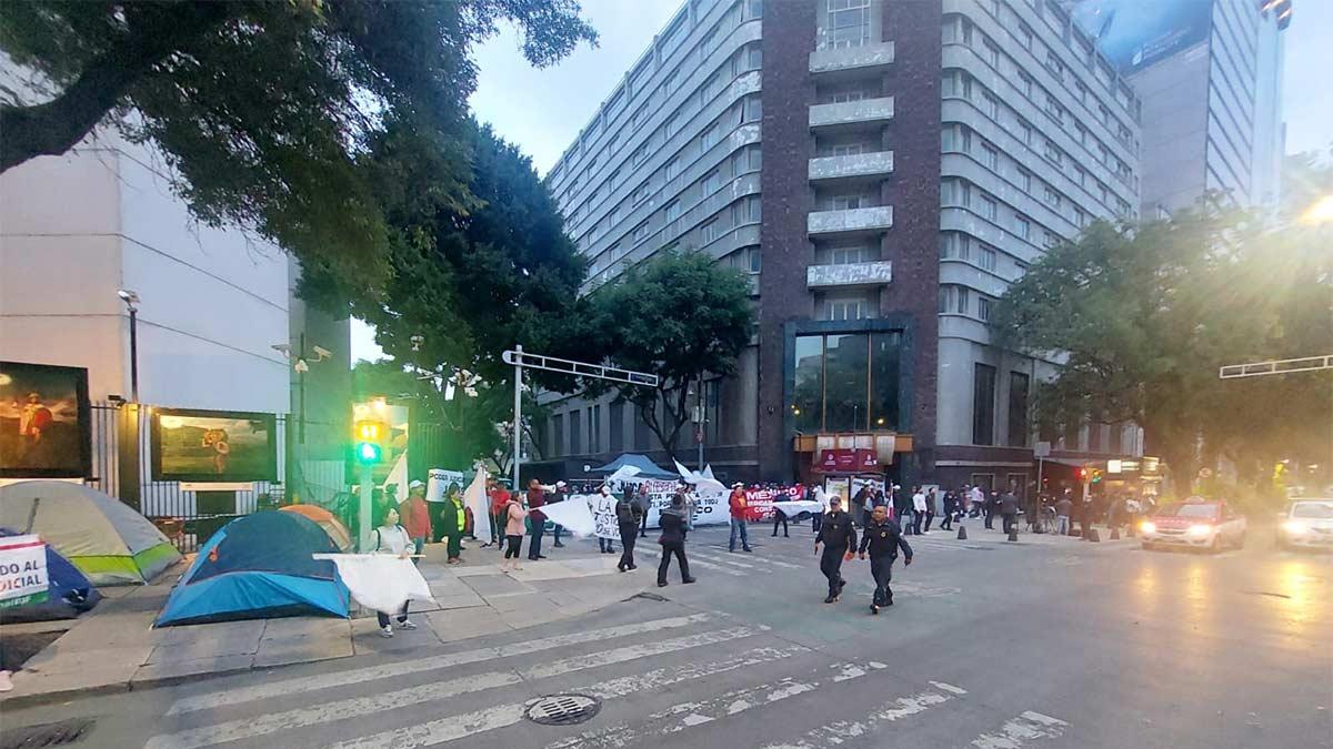 Protestan contra la reforma judicial frente al Senado en CDMX