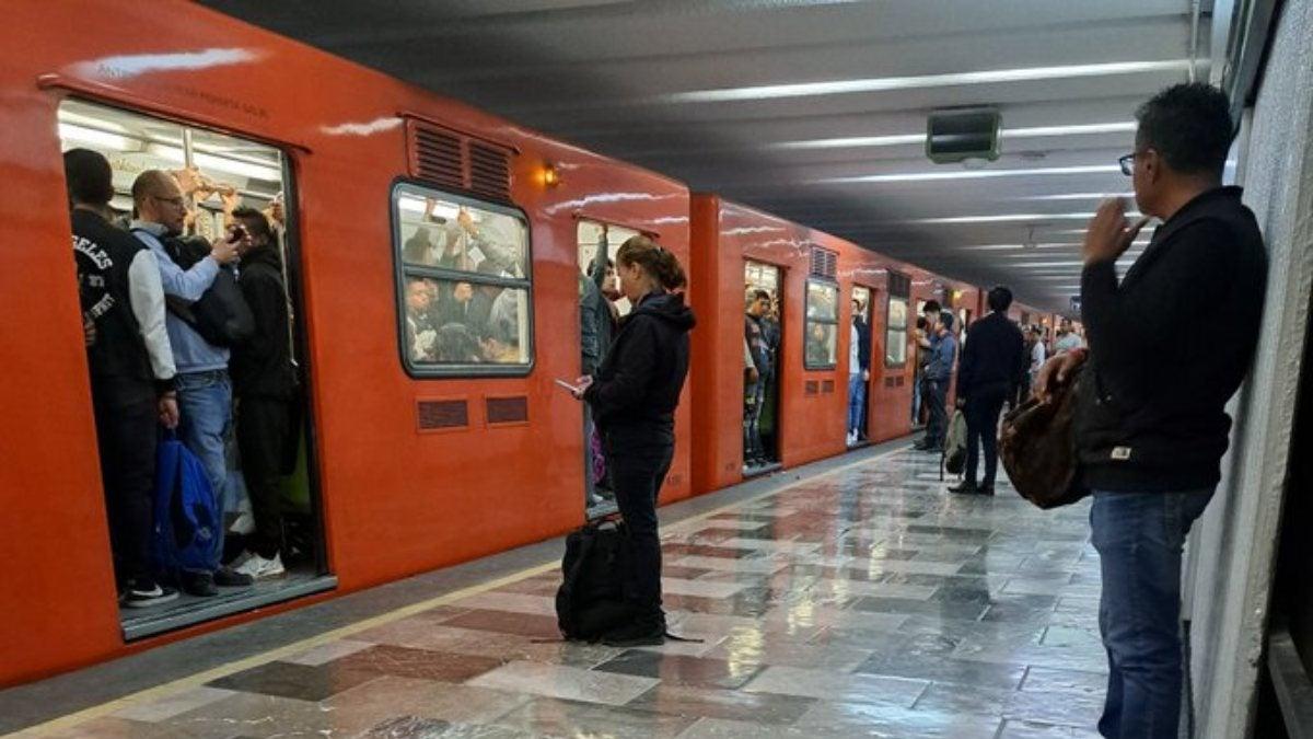 Metro hoy: Retiro de tren en Línea A causa caos y retrasos a usuarios