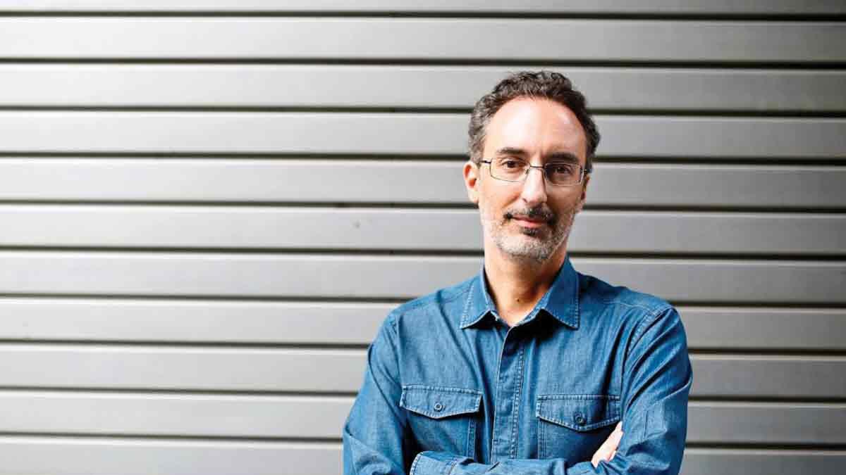 Andrea Rizzi, “la literatura ilumina la oscuridad del presente”