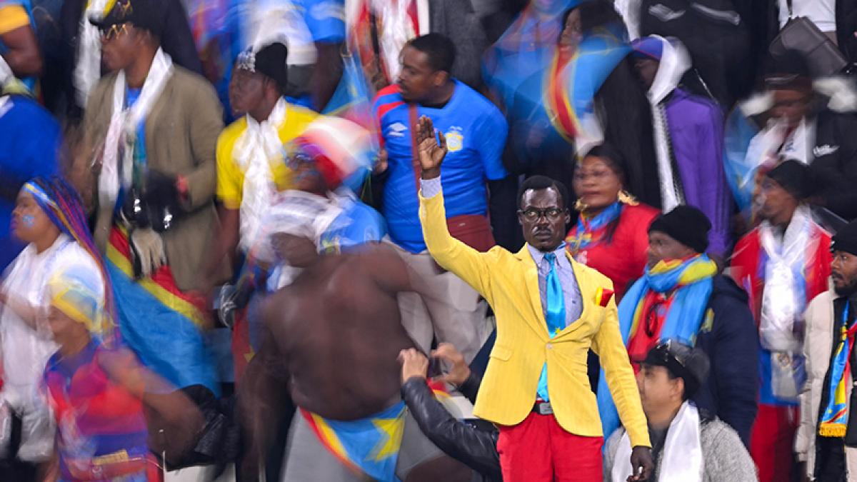 <![CDATA[¡De las gradas al avión presidencial! El humilde superfan que conmovió a Congo y viajará gratis al Mundial de 2026]]>