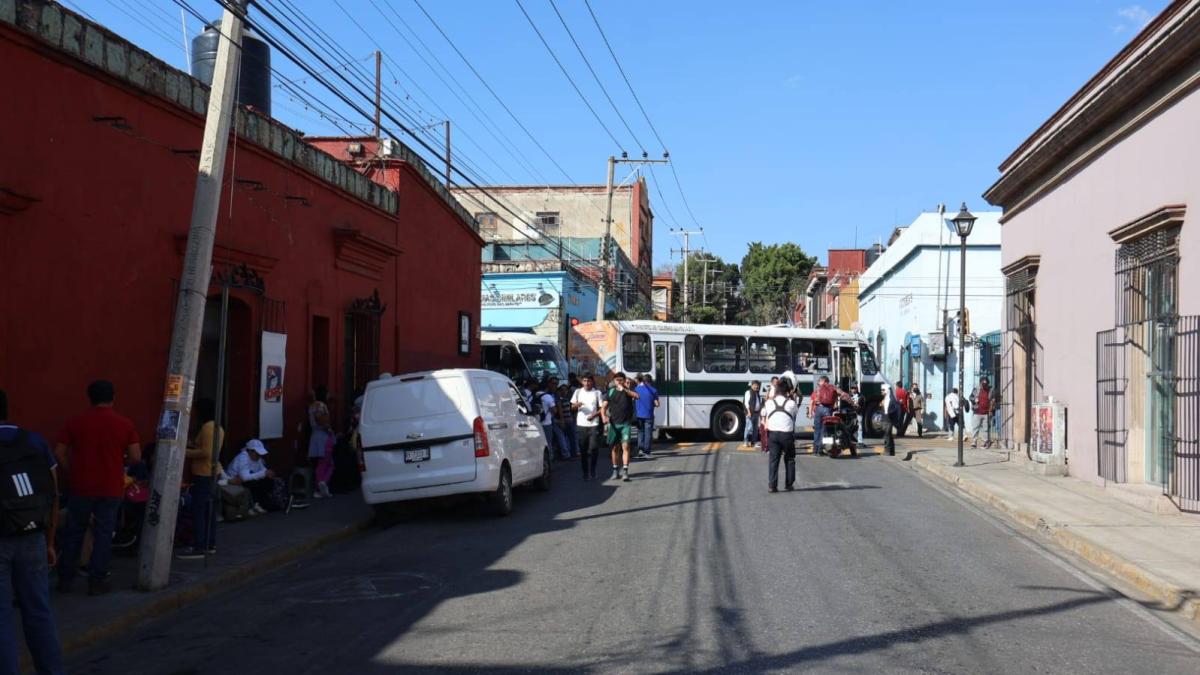 Paro indefinido de maestros en Oaxaca por adeudo de horas-clase
