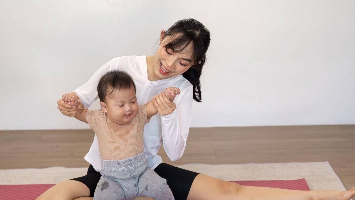 ¿A qué edad es recomendable poner de pie a mi bebé?
