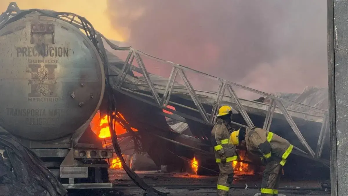 Filtran VIDEO de explosión en fábrica de solventes en La Reserva, León