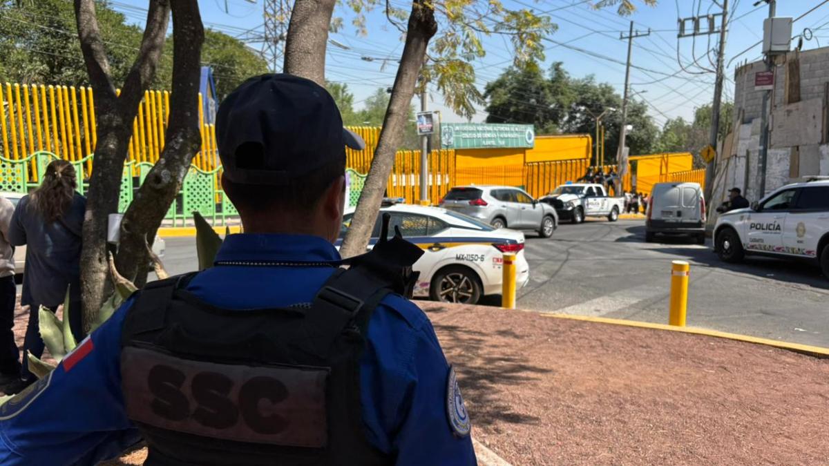 <![CDATA[Familia acusa ataque planeado contra alumno en baños del CCH Sur]]>