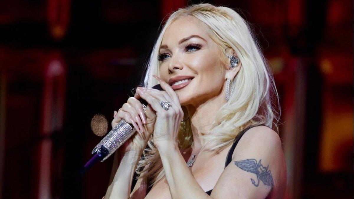 <![CDATA[Abuchean a Marisela tras cantar solo tres canciones en Mexicali]]>