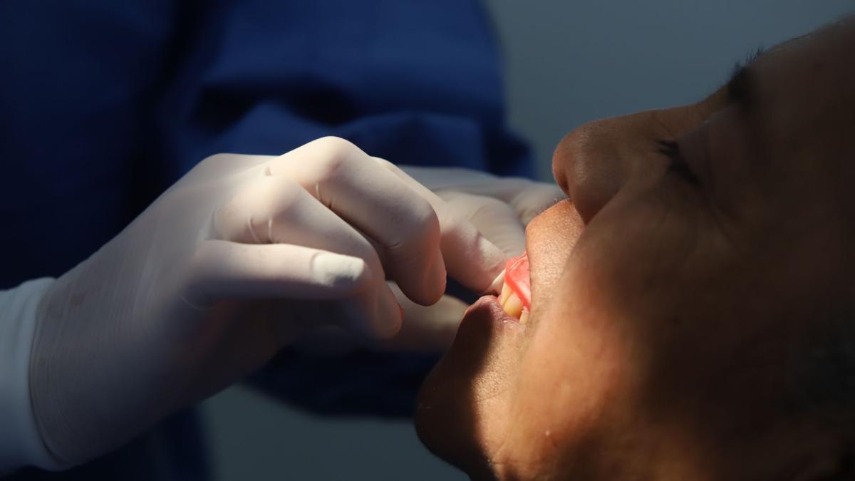 <![CDATA[Mexicanos van al dentista cada 8 años; este es el costo de ignorar tu salud bucal]]>
