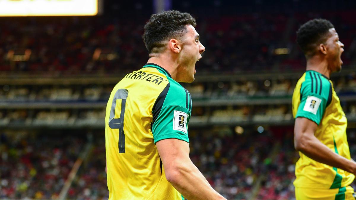 <![CDATA[“Estar en el lugar correcto”: Cadamarteri, el héroe de Jamaica]]>