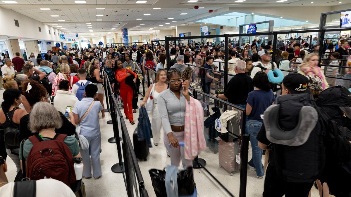 <![CDATA[Mundial 2026: los aeropuertos garantizan los 104 pa