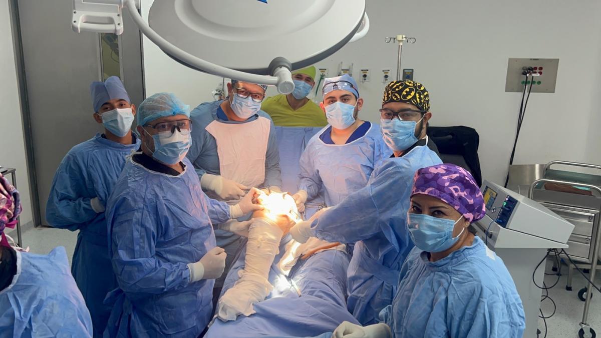 <![CDATA[Coloca HG del ISSSTE en Durango prótesis de rodilla y cadera a 39 derechohabientes]]>