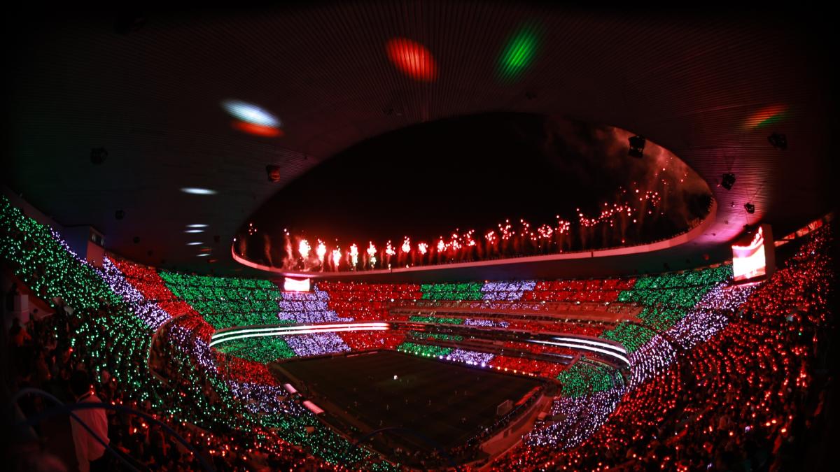 <![CDATA['Cielito lindo' y juego de luces protagonizan el México Vs Portugal]]>