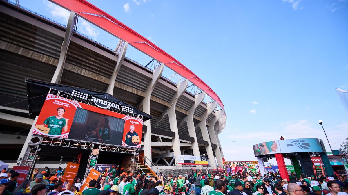 <![CDATA[Estadio Banorte tropieza en su estreno: fallas en accesos, cashless y conectividad]]>