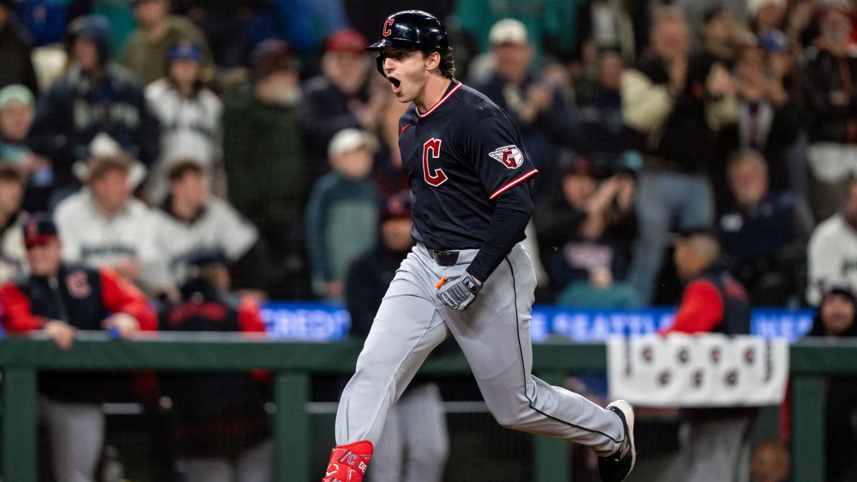 <![CDATA[Chase DeLauter irrumpe con poder histórico en Cleveland]]>