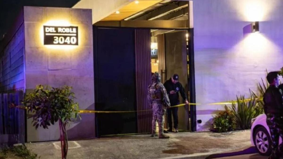 <![CDATA[Cumpleañero dispara contra grupo musical que contrató y mata a vocalista]]>