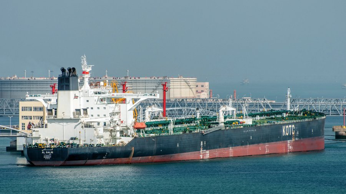 <![CDATA[Irán desafía a Trump y ataca un superpetrolero de Kuwait]]>